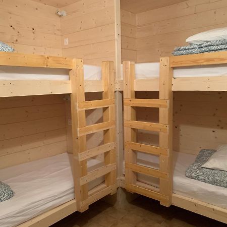 Auberge De Bagnes - Le Backpacker מראה חיצוני תמונה